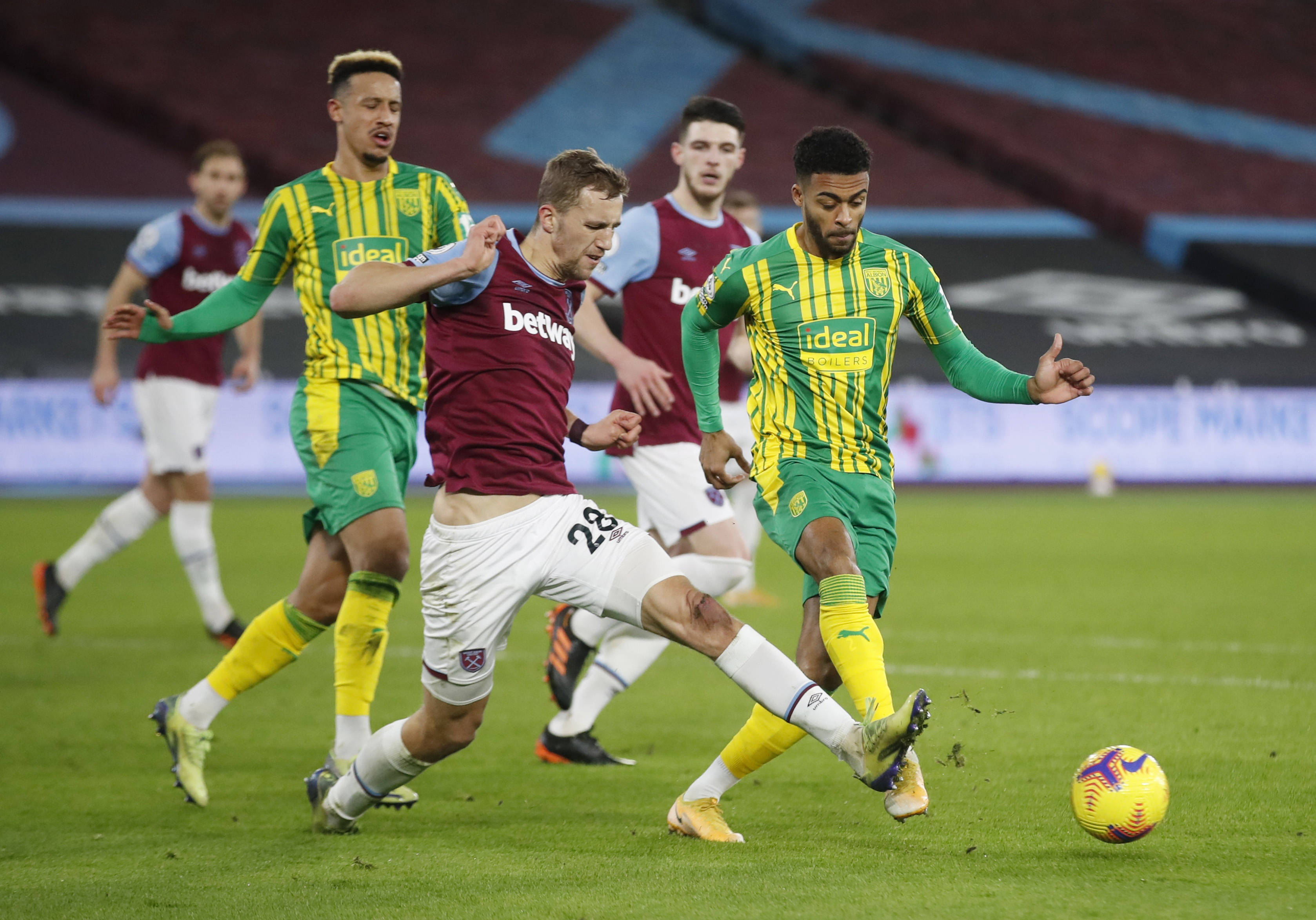 来赛季中持 来赛季中持